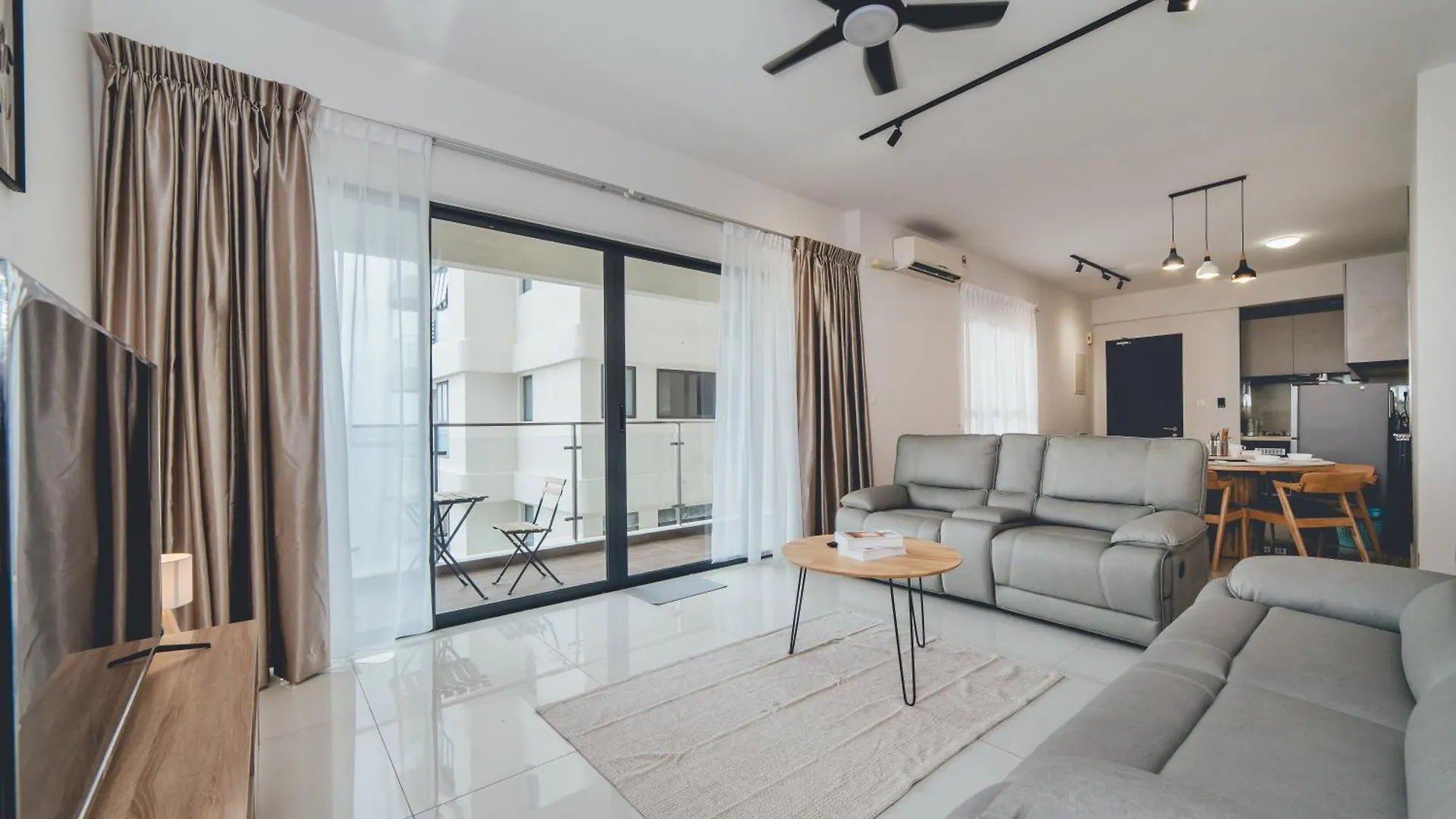 Danga Bay Coastal Horizon 3Br 8Pax W 3Balcony By Our Stay Johor Bahru